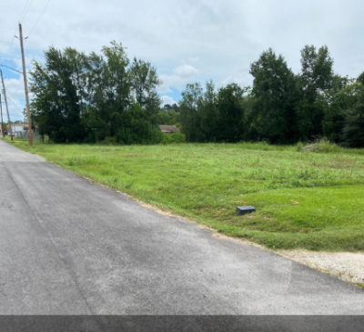 1/2 Acre / 33943 13th Street